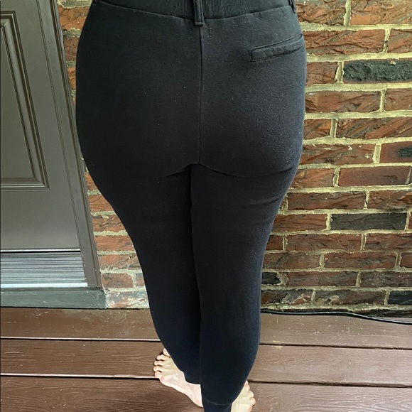 Aerie Black Fleece Joggers - Picture 2 of 5